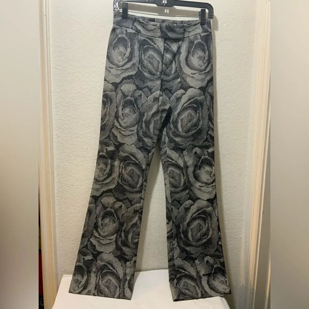 The Wrights Women’s Dress Pants black white floral • Size 4